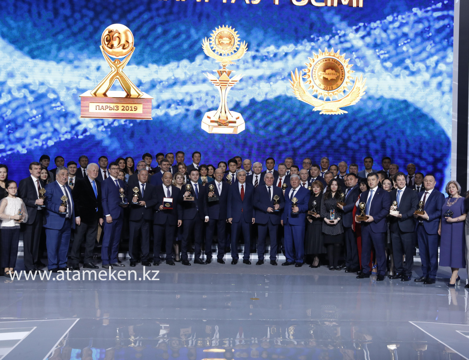 В СТОЛИЦЕ КАЗАХСТАНА НАГРАДИЛИ ЛАУРЕАТОВ ПРЕМИИ «АЛТЫН САПА»