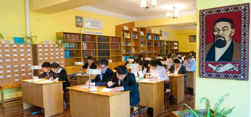 За президентской статуэткой приедет колледж из Семея