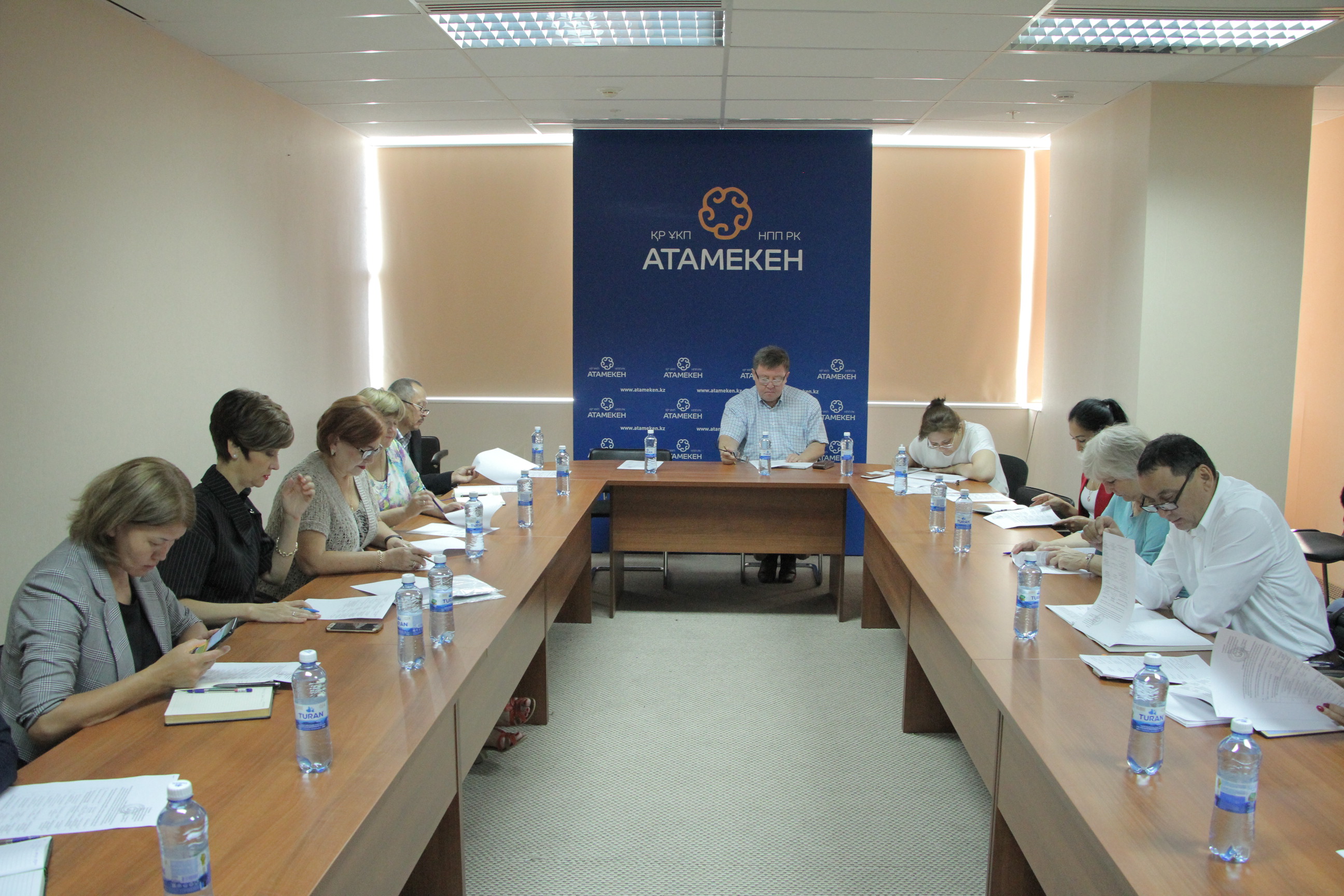 ДЛЯ ЭКСПЕРТОВ ПО ОЦЕНКЕ МАТЕРИАЛОВ В «АЛТЫН САПА» И «ЛУЧШИЙ ТОВАР КАЗАХСТАНА» ПРОВЕЛИ СЕМИНАР